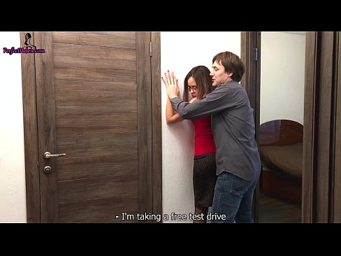 ❤️ Sexy Realtor Sensuly Jerks rẹ obo ati fokii Lakoko ti o n ta iyẹwu Rẹ - Krempai si wa ﹏